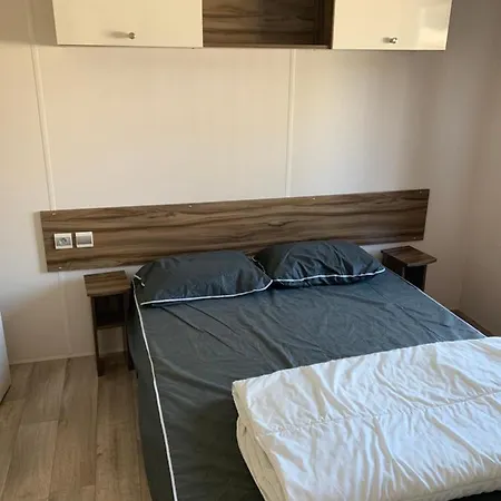 Campingplatz Mobilhome 5 Vo32 *